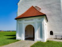 Jährlich am 13. Oktober findet in St. Coloman ein Festgottesdienst statt. Im Sommer kannst Du täglich zwischen 14:30 und 16:30 Uhr den Innenraum besichtigen. • © alpintreff.de - Christian Schön